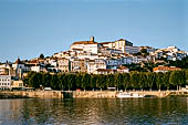 Coimbra, veduta dal fiume Mondego. 